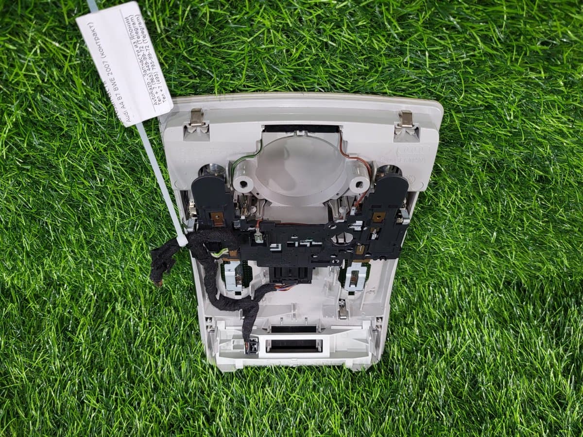 Плафон подсветки багажника — фото 9