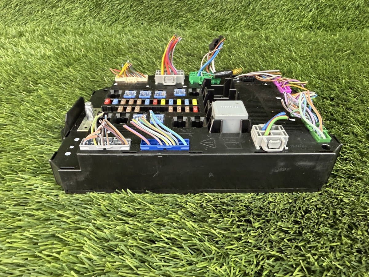 Блок предохранителей — фото 7