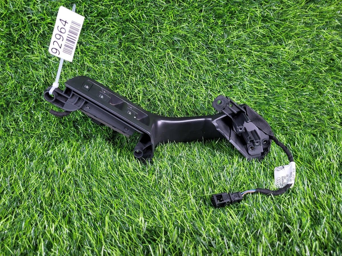 Блок кнопок стеклоподъемника