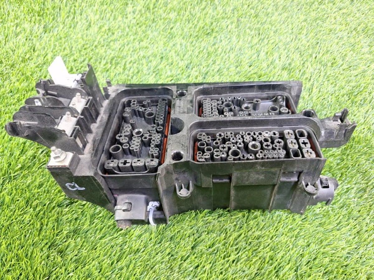 Корпус блока предохранителей — фото 5