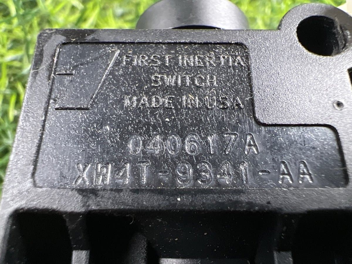 Реле топливного насоса — фото 2