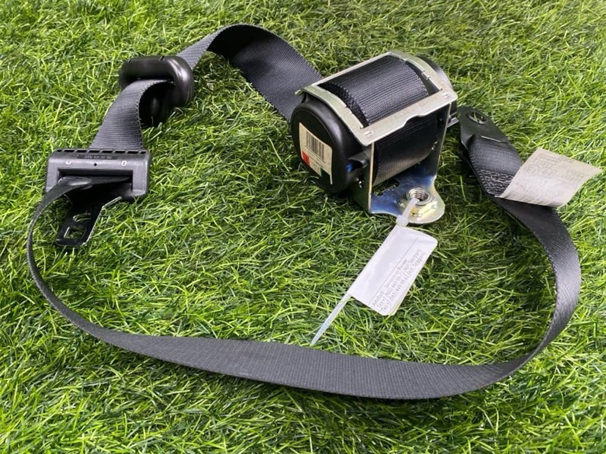 Ремень безопасности — фото 6