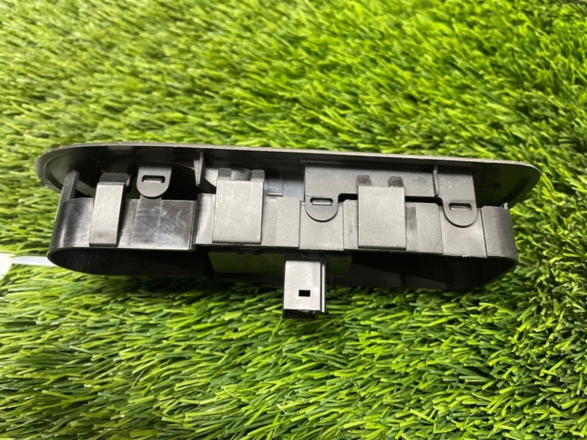 Блок кнопок стеклоподъемника — фото 5
