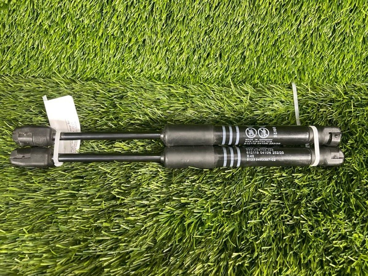 Амортизатор капота — фото 3