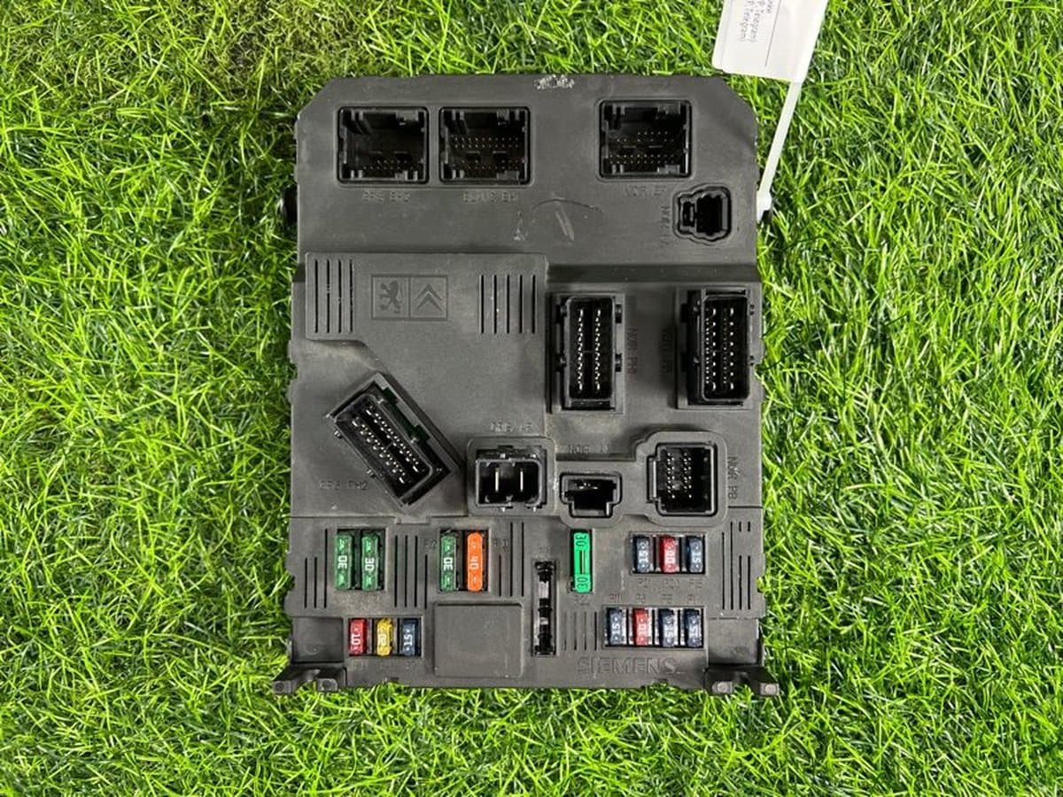 Блок предохранителей — фото 4