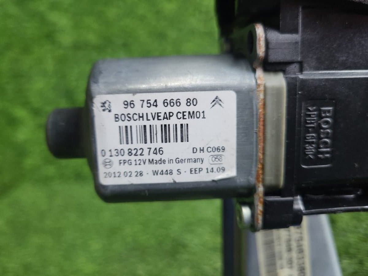 Стеклоподъёмник — фото 15