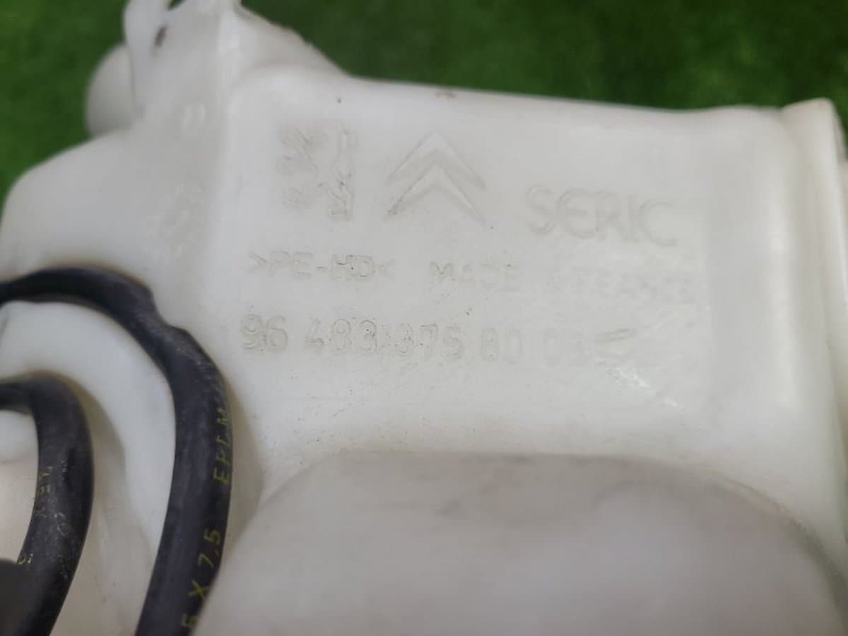 Бачок омывателя — фото 2
