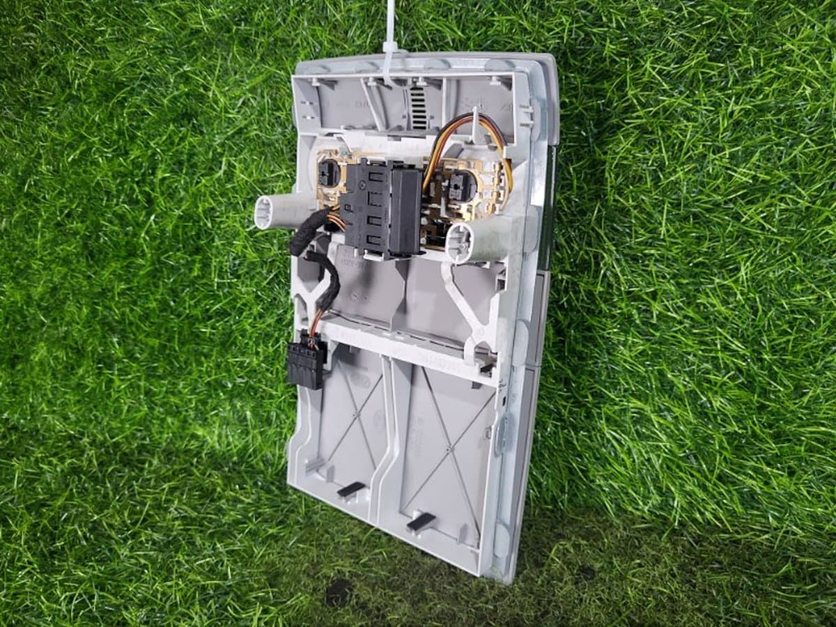 Плафон подсветки салона — фото 12