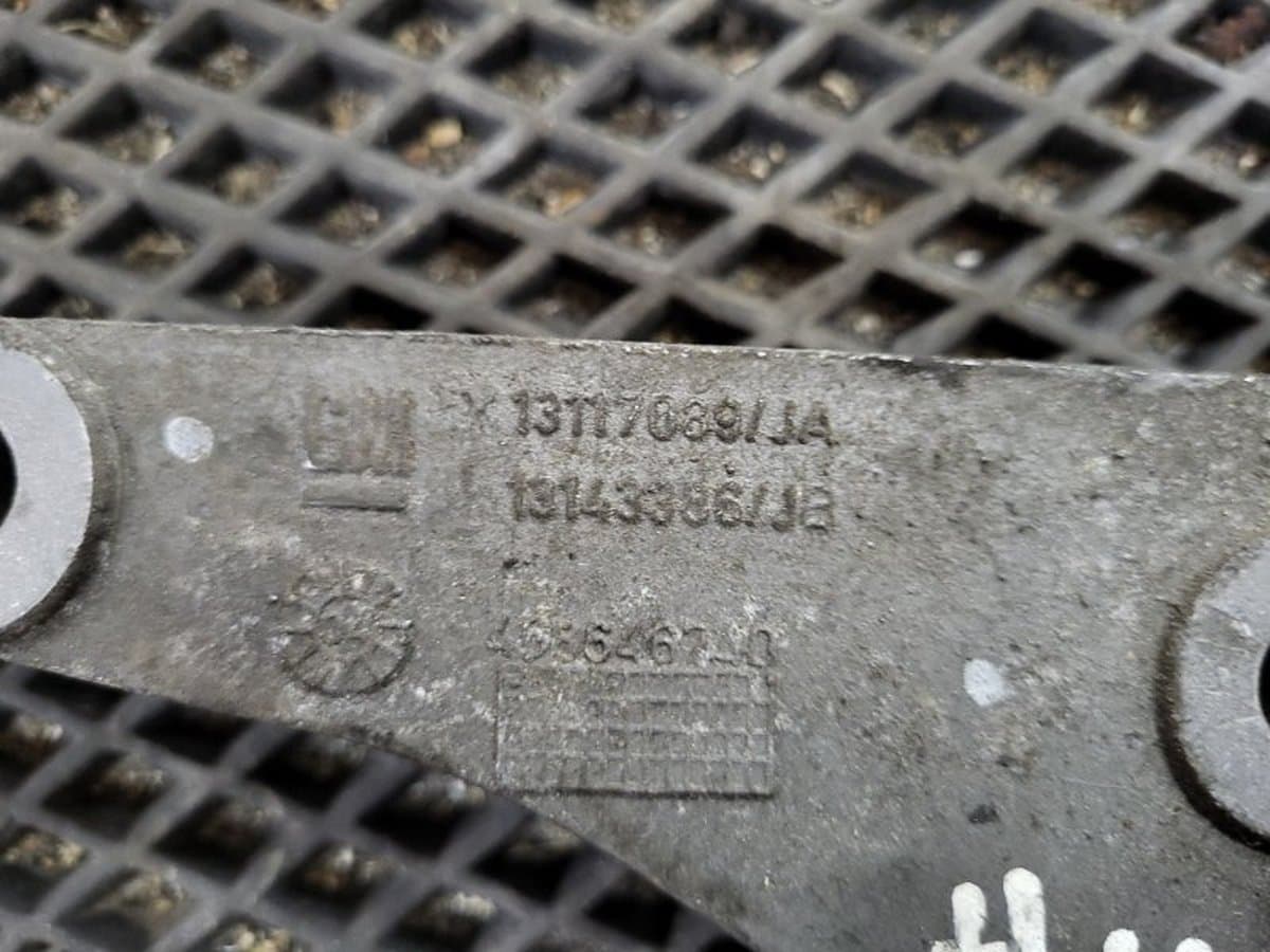 Подушка двигателя — фото 2
