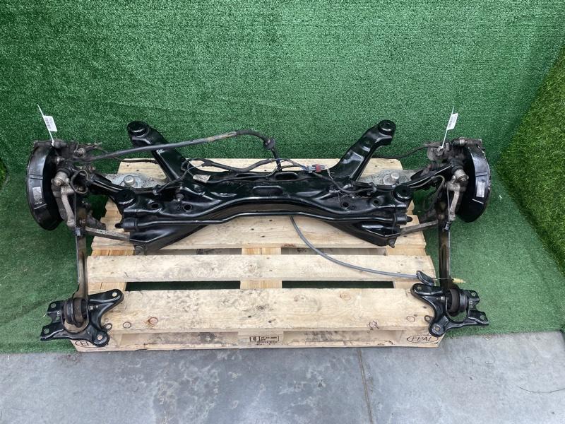 Задняя балка в сборе