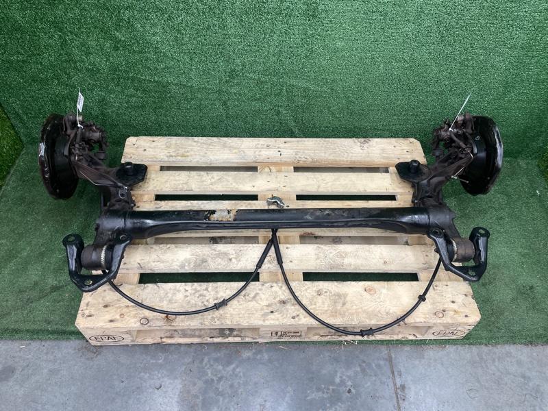 Задняя балка в сборе