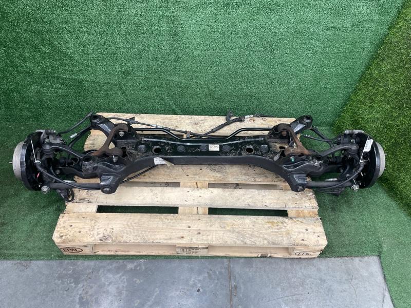 Задняя балка в сборе