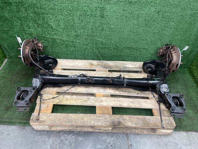 Задняя балка в сборе